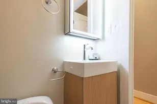 1126 Columbia Rd NW, Washington, DC 20009 - Photo 11