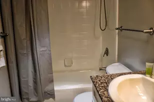 777 7th St NW, Washington, DC 20001 - Photo 17