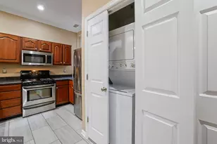 1117 O St NW, Washington, DC 20005 - Photo 9