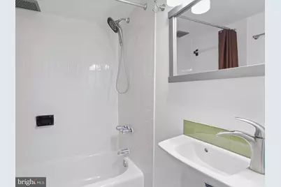 1813 Bay Street SE, Washington, DC 20003 - Photo 25