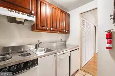 2032 16th Street NW #1, Washington, DC 20009 - Photo 7