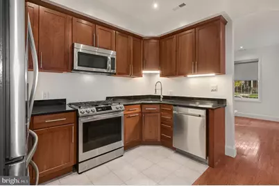 729 NW Kenyon Street NW, Washington, DC 20010 - Photo 15