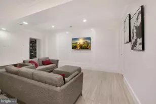 729 NW Kenyon Street NW, Washington, DC 20010 - Photo 3