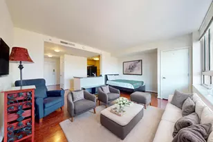 355 I Street SW, Washington, DC 20024 - Photo 3