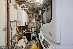 1712 Corcoran St NW, Washington, DC 20009 - Photo 19