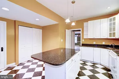 2527 Waterside Drive NW, Washington, DC 20008 - Photo 5