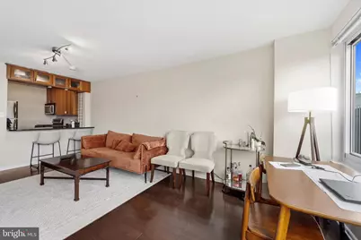 1330 New Hampshire Avenue NW #911, Washington, DC 20036 - Photo 7