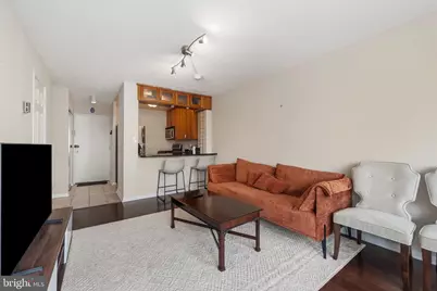 1330 New Hampshire Avenue NW #911, Washington, DC 20036 - Photo 5