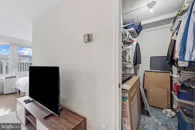 1330 New Hampshire Avenue NW #911, Washington, DC 20036 - Photo 13