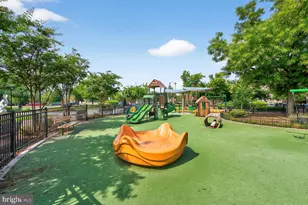 905 South Carolina Ave SE, Washington, DC 20003 - Photo 31