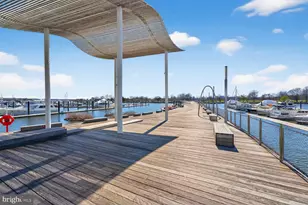 525 Water Street SW, Washington, DC 20024 - Photo 35