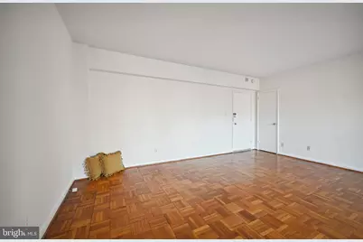 2500 Q Street NW #430, Washington, DC 20007 - Photo 9