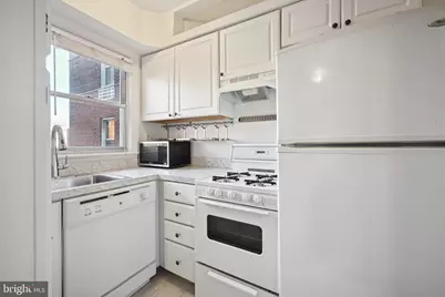 2500 Q Street NW #430, Washington, DC 20007 - Photo 15