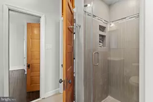 1305 Fairmont St NW, Washington, DC 20009 - Photo 31