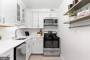 300 M St SW, Washington, DC 20024 - Photo 17