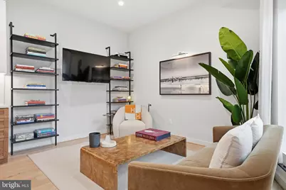 2525 Pennsylvania Avenue NW #301, Washington, DC 20037 - Photo 3