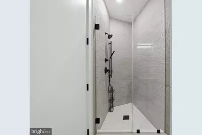 2525 Pennsylvania Avenue NW #301, Washington, DC 20037 - Photo 19