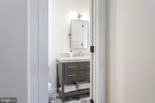 2465 18th St NW, Washington, DC 20009 - Photo 13