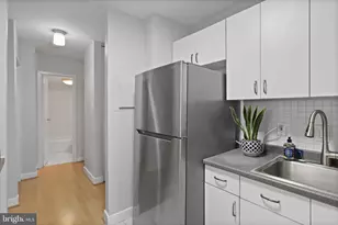 1260 21st St NW, Washington, DC 20036 - Photo 9