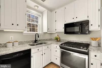 3918 17th Place NE, Washington, DC 20018 - Photo 17