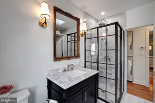 708 I St SE, Washington, DC 20003 - Photo 29