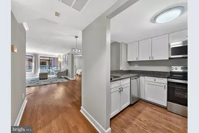 1080 Wisconsin Avenue NW #2020, Washington, DC 20007 - Photo 21