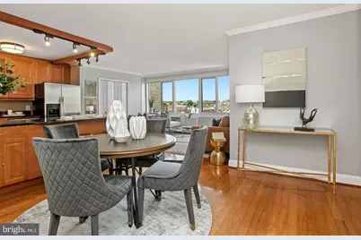 1330 New Hampshire Avenue NW #1014, Washington, DC 20036 - Photo 3