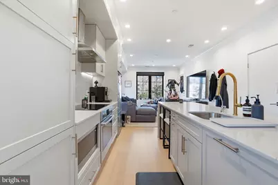 2642 39th Street NW #6, Washington, DC 20007 - Photo 9