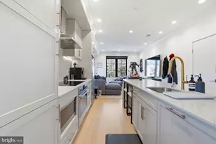 2642 39th St NW, Washington, DC 20007 - Photo 9