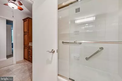 4100 Cathedral Avenue NW #406, Washington, DC 20016 - Photo 13