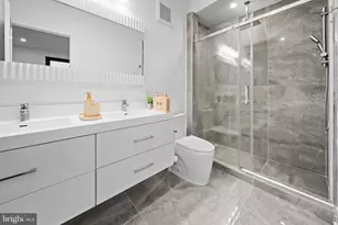 1121 Morse St NE, Washington, DC 20002 - Photo 17