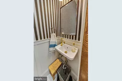 906 8th Street NE, Washington, DC 20002 - Photo 15