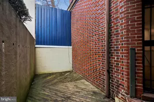 2038 18th St NW, Washington, DC 20009 - Photo 47