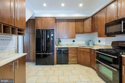 911 Independence Avenue SE, Washington, DC 20003 - Photo 15