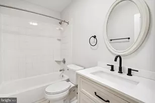 1221 D St NE, Washington, DC 20002 - Photo 13