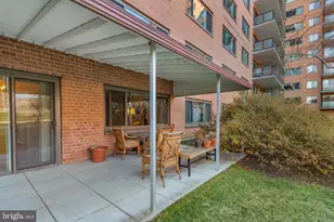 4201 Cathedral Ave NW, Washington, DC 20016 - Photo 25