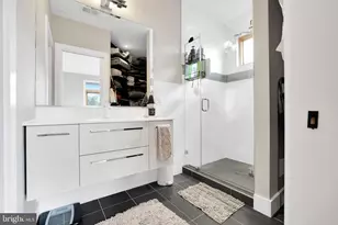 1337 K St SE, Washington, DC 20003 - Photo 13