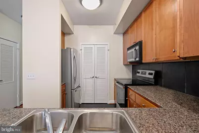 400 Massachusetts Avenue NW #421, Washington, DC 20001 - Photo 9