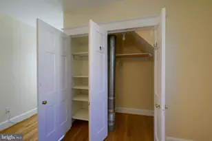 5717 Chevy Chase Pkwy NW, Washington, DC 20015 - Photo 43