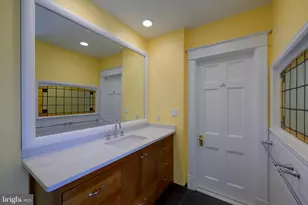 5717 Chevy Chase Pkwy NW, Washington, DC 20015 - Photo 45