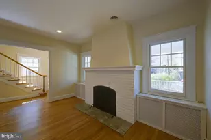 5717 Chevy Chase Pkwy NW, Washington, DC 20015 - Photo 17