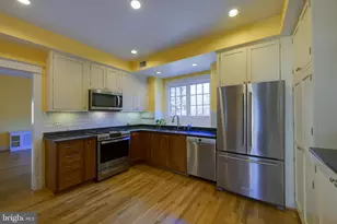 5717 Chevy Chase Pkwy NW, Washington, DC 20015 - Photo 27