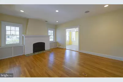 5717 Chevy Chase Parkway NW, Washington, DC 20015 - Photo 13