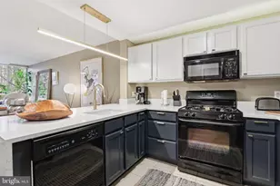 350 G St SW, Washington, DC 20024 - Photo 5