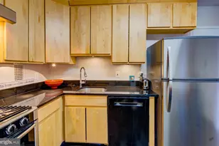 3001 Veazey Terrace NW, Washington, DC 20008 - Photo 15