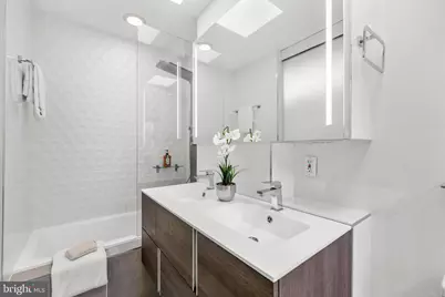 320 G Street SE, Washington, DC 20003 - Photo 37