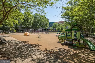 320 G Street SE, Washington, DC 20003 - Photo 51