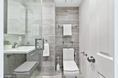 320 G Street SE, Washington, DC 20003 - Photo 7