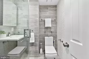 320 G St SE, Washington, DC 20003 - Photo 7