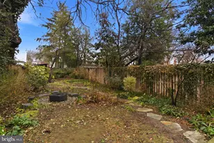 2719 Dumbarton St NW, Washington, DC 20007 - Photo 23